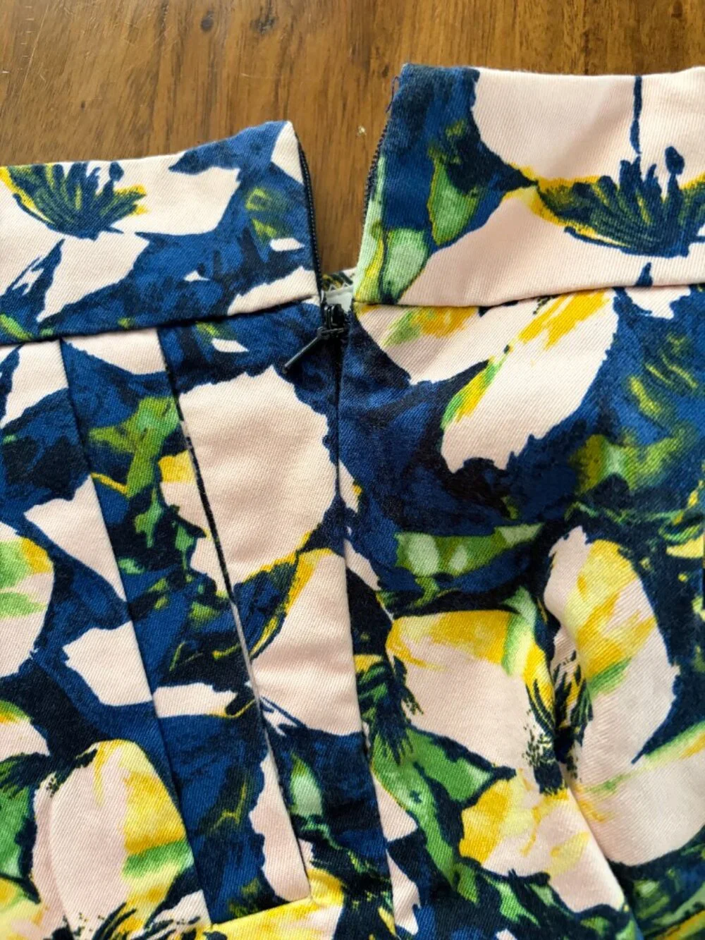 J. Crew Stretch Floral Print Shorts Size 6